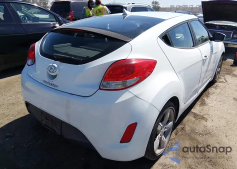 2013 Hyundai Veloster Base W/Black from USA, damaged, VIN KMHTC6AD2DU133667